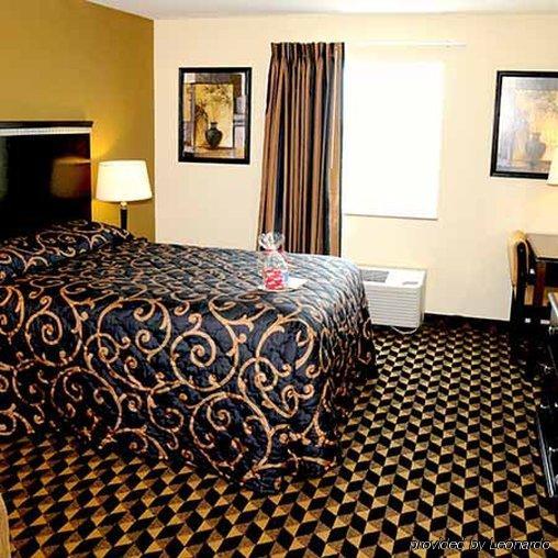 Best Way Inn Клебърн Екстериор снимка