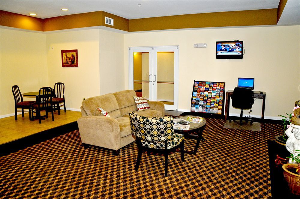 Best Way Inn Клебърн Екстериор снимка